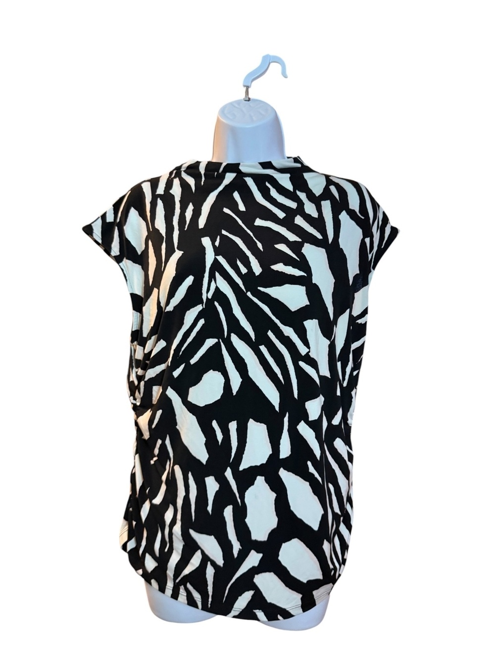 DKNY Black and White Abstract Patterned Top